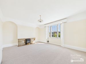 Living Room- click for photo gallery